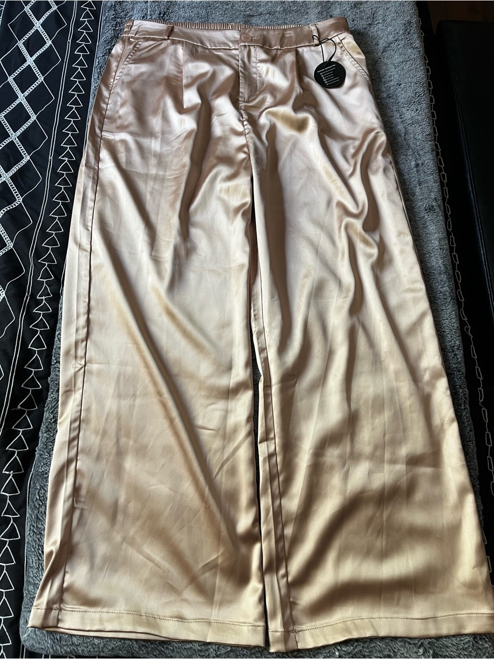 Satin-Look Wide Leg Trousers in Champagne - Picture 9 of 10
